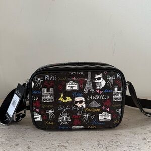 Karl Lagerfeld Paris MAYBELLE CAMERA CROSSBODY